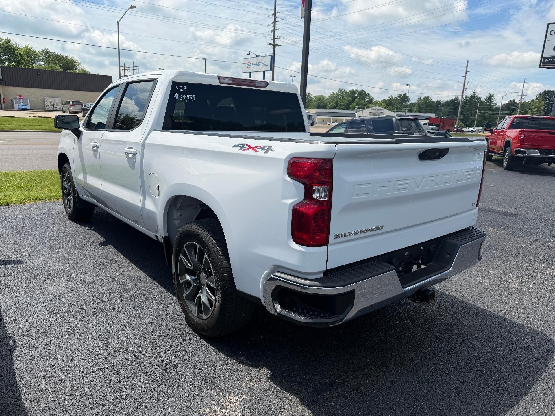 2023 Chevrolet Silverado 1500 LT (2FL)