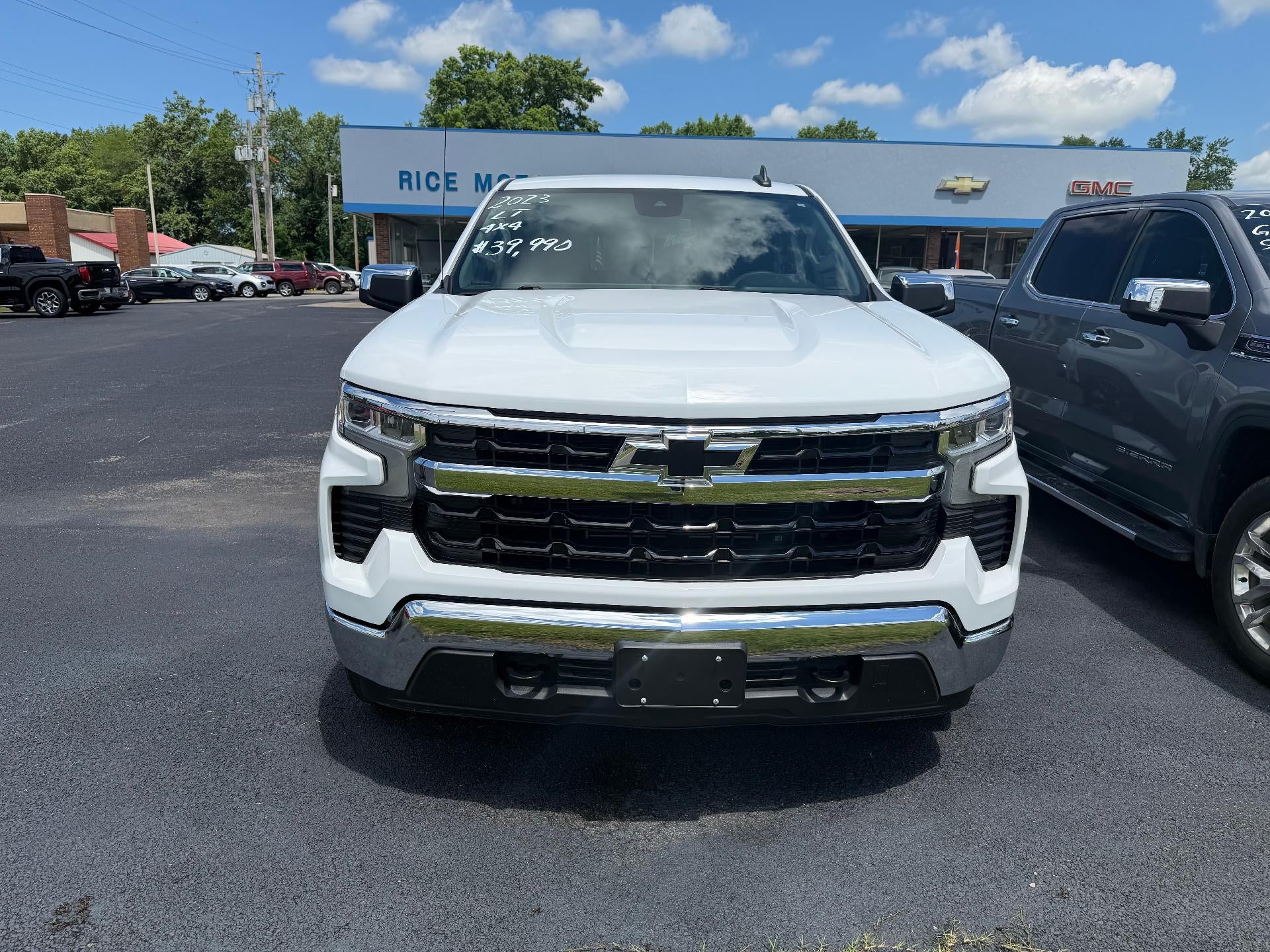 2023 Chevrolet Silverado 1500 LT (2FL)