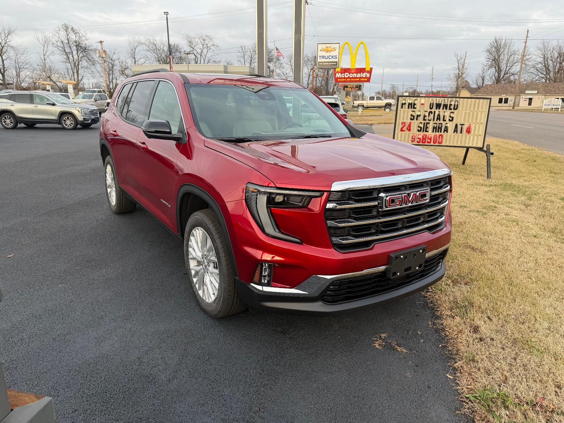2026 GMC Acadia Elevation