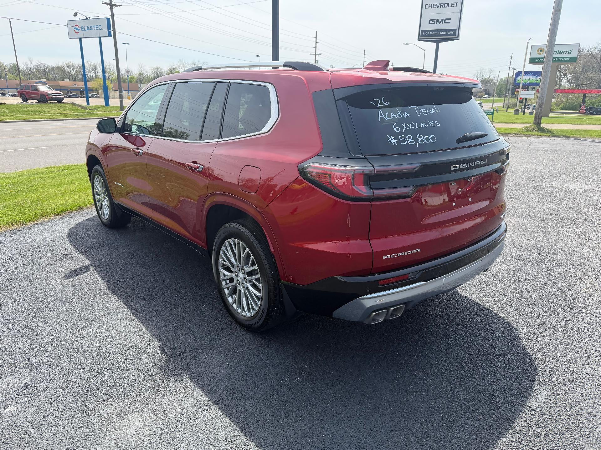 2026 GMC Acadia Denali