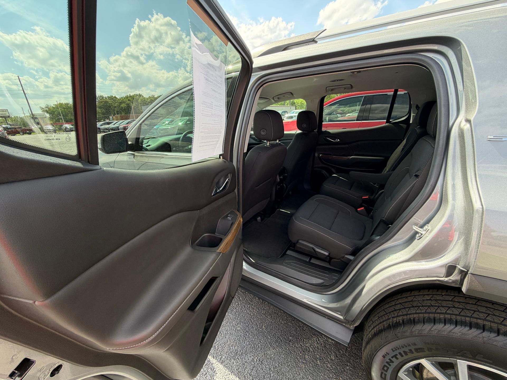 2023 GMC Acadia SLE