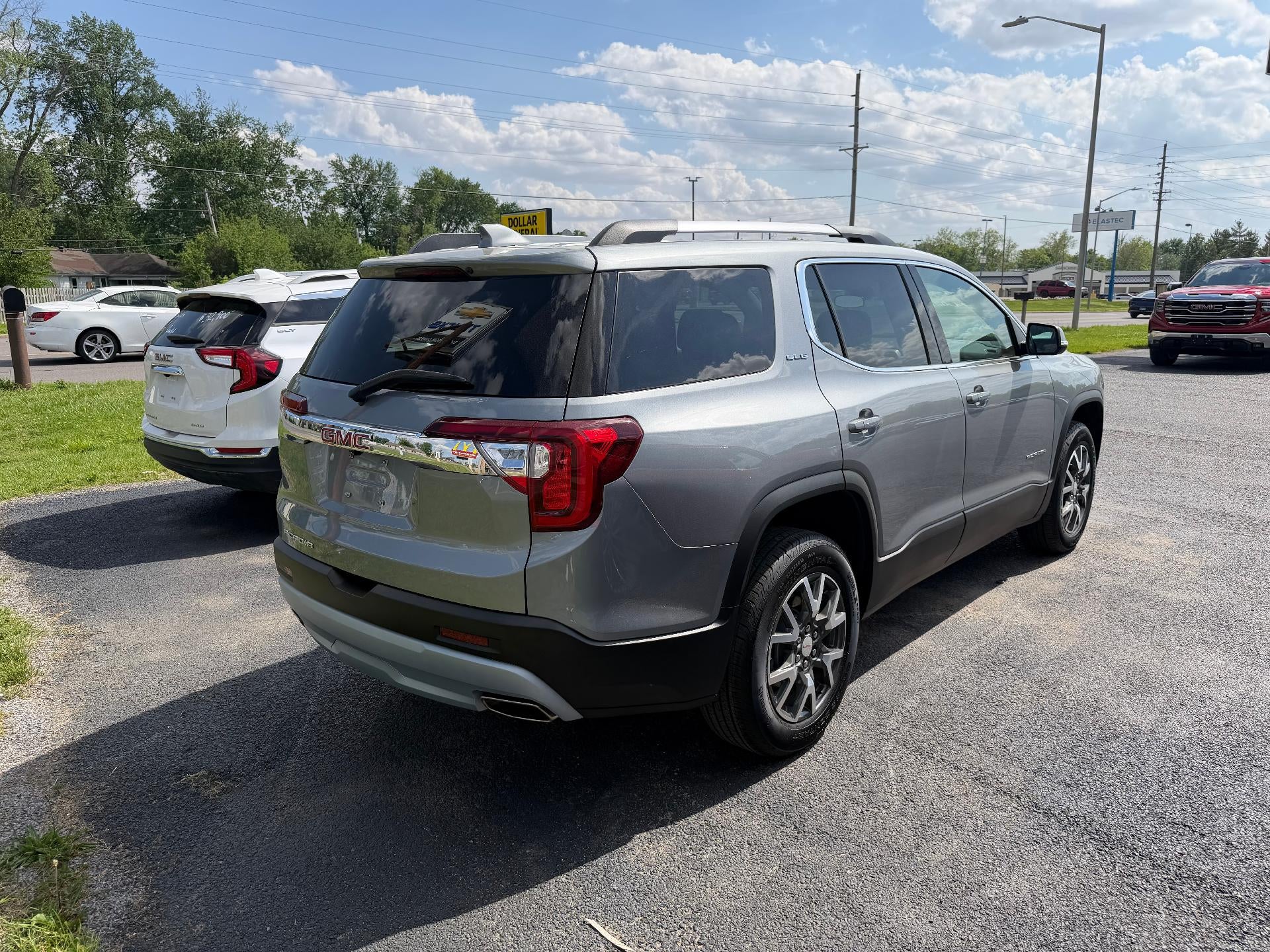 2023 GMC Acadia SLE