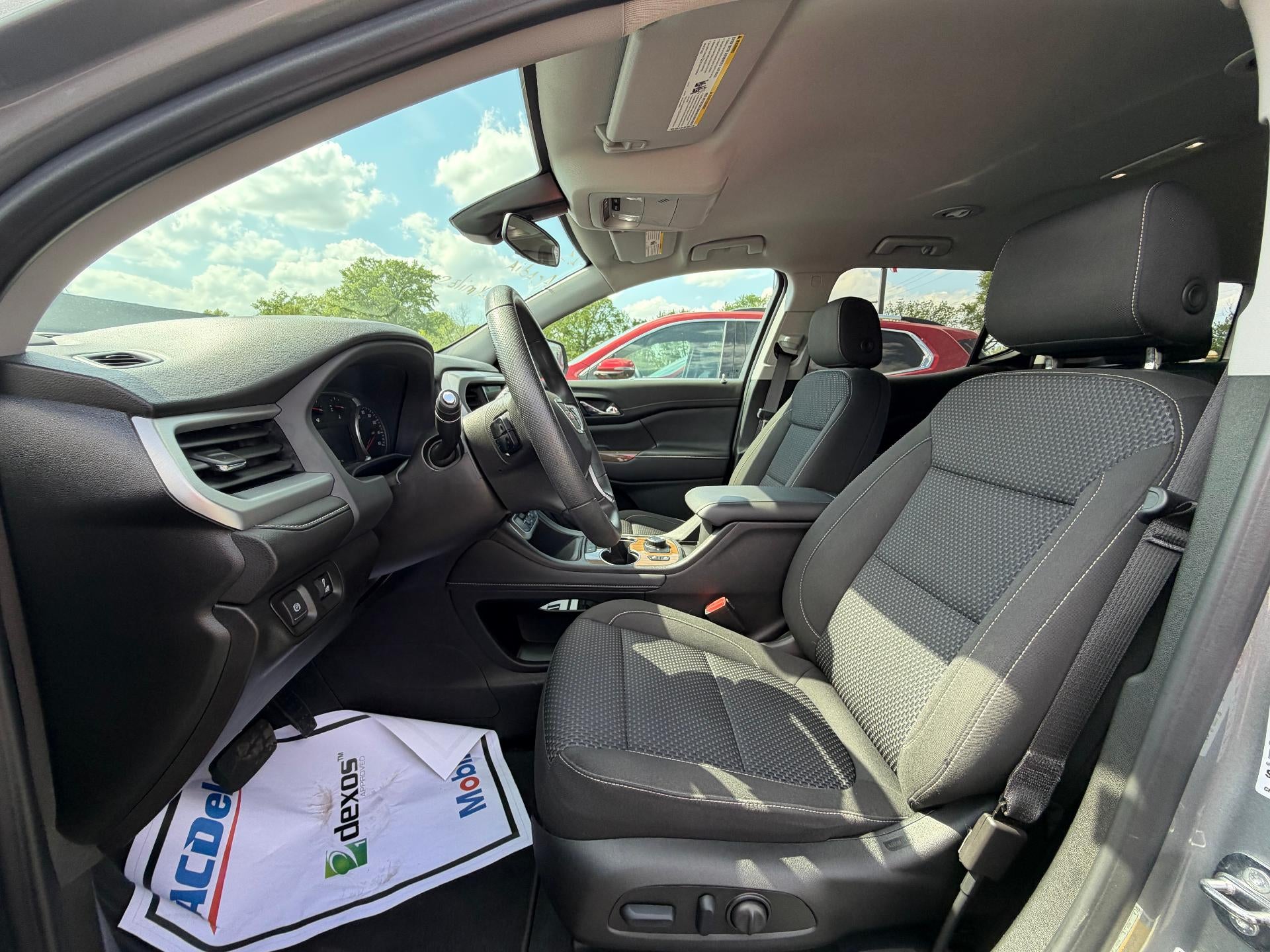 2023 GMC Acadia SLE