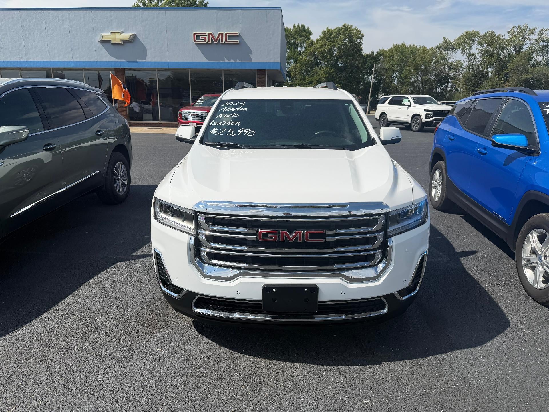 2023 GMC Acadia SLT