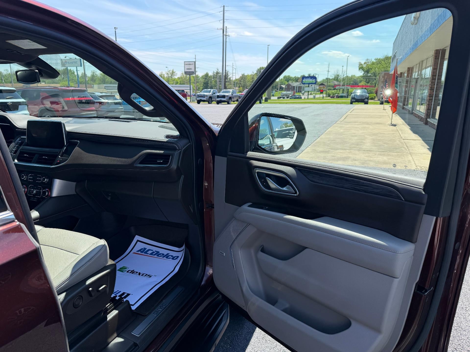 2022 GMC Yukon XL SLT