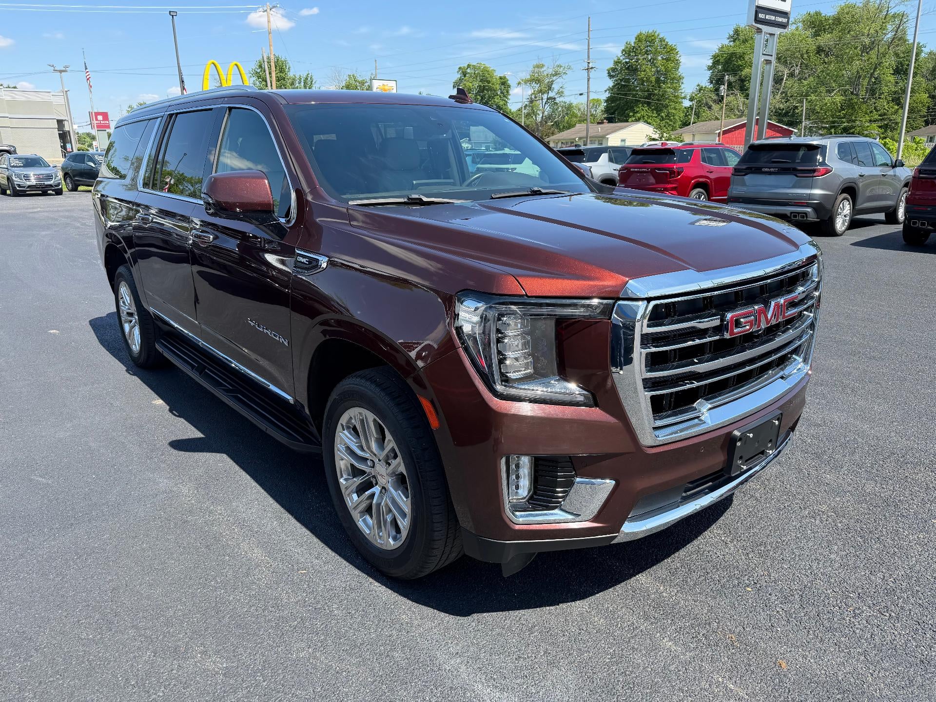2022 GMC Yukon XL SLT