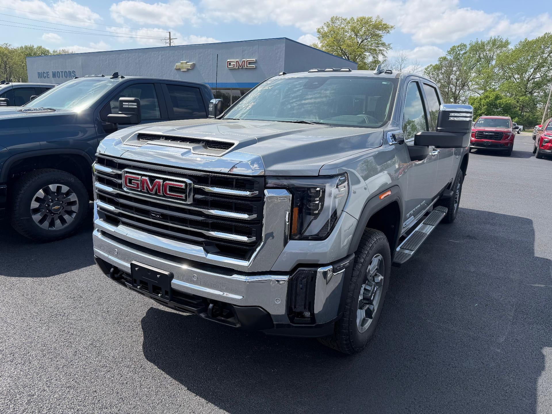 2026 GMC Sierra 2500 HD SLT