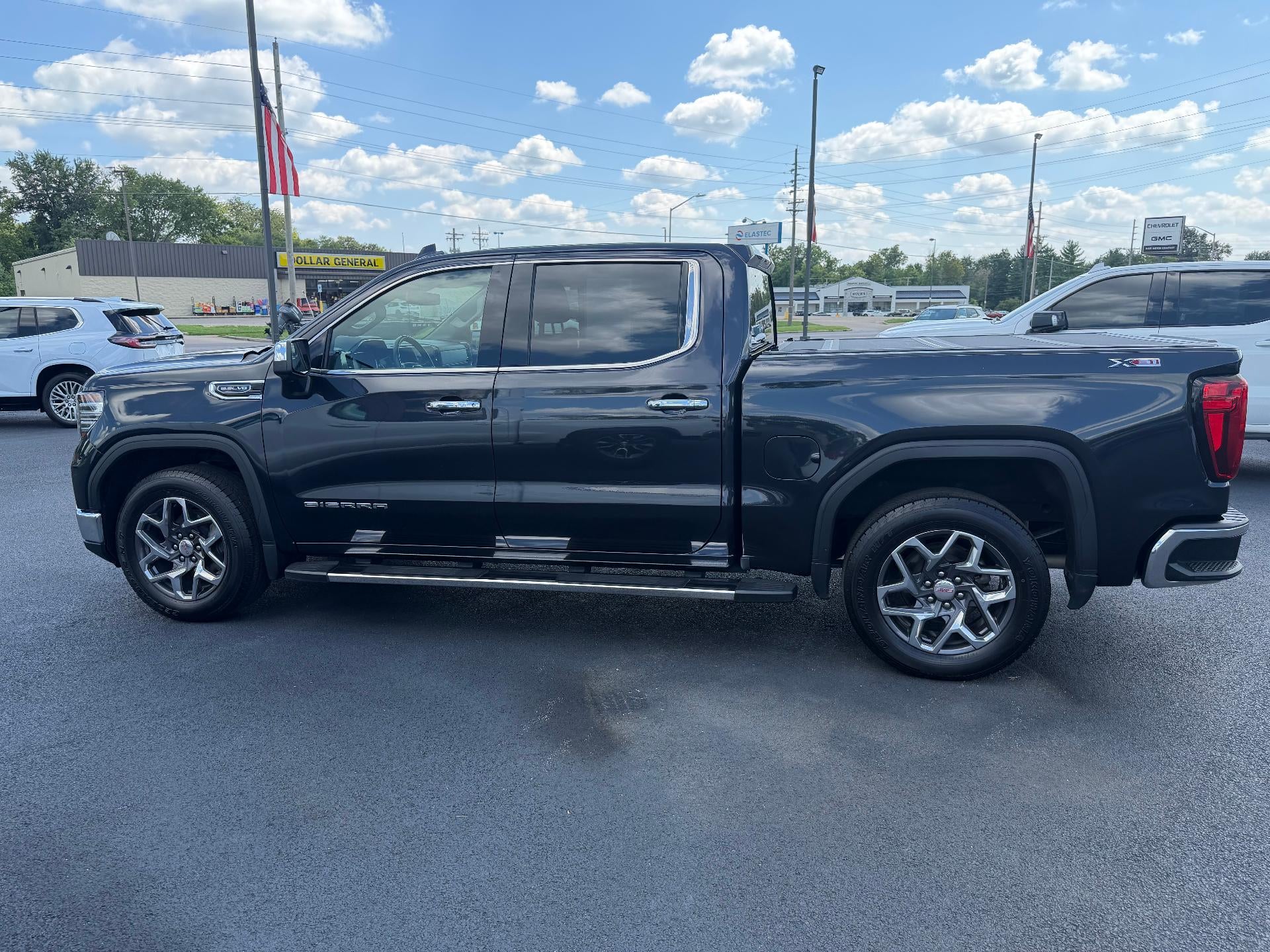2023 GMC Sierra 1500 SLT
