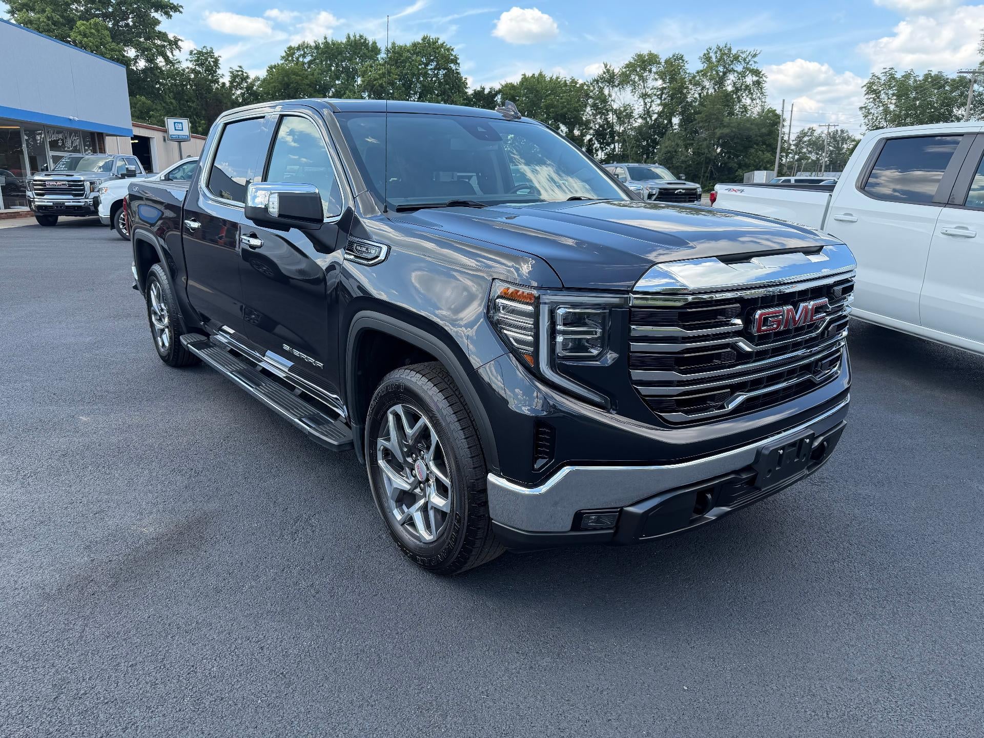 2023 GMC Sierra 1500 SLT
