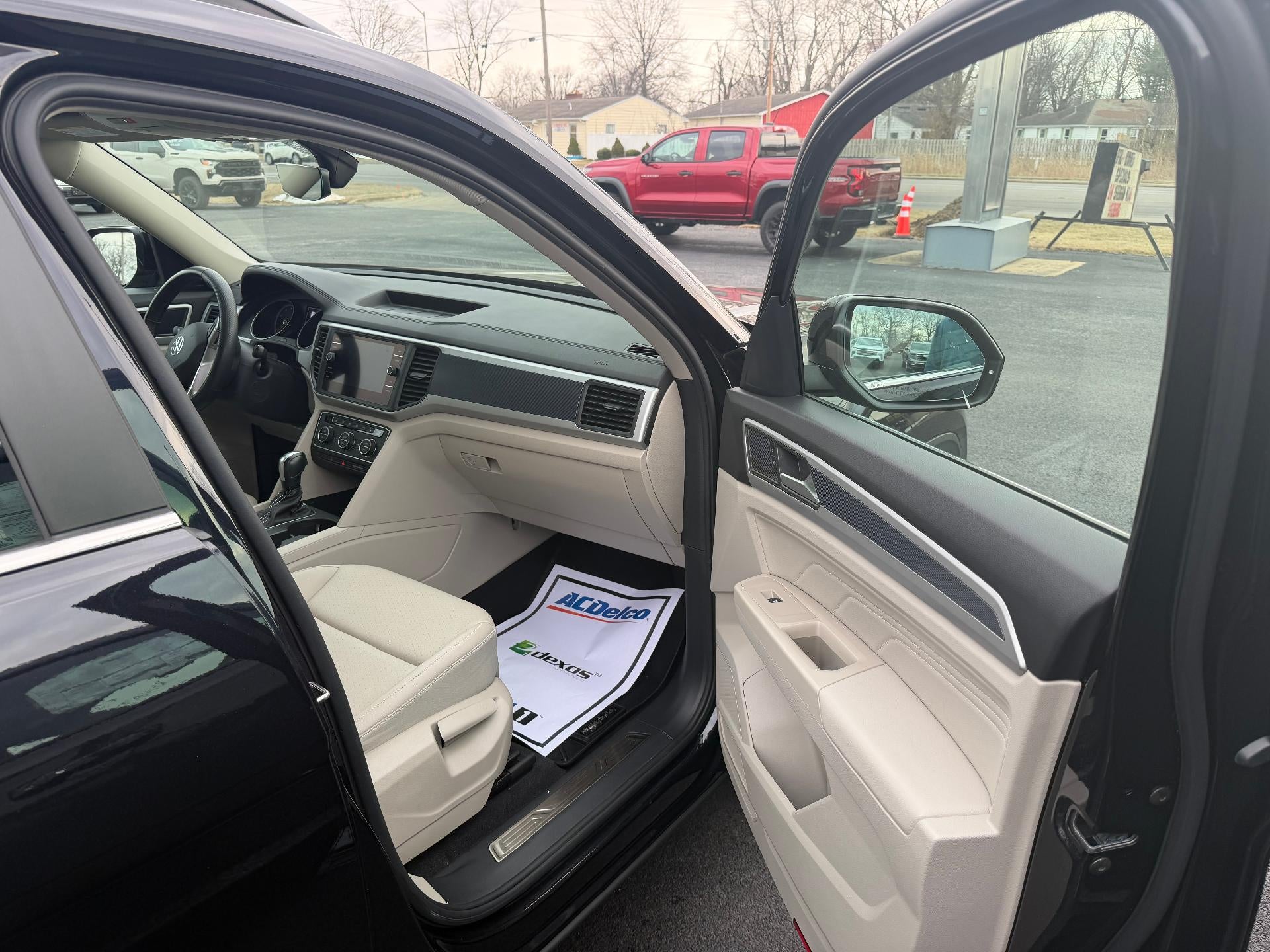 2021 Volkswagen Atlas 3.6L V6 SE w/Technology R-Line