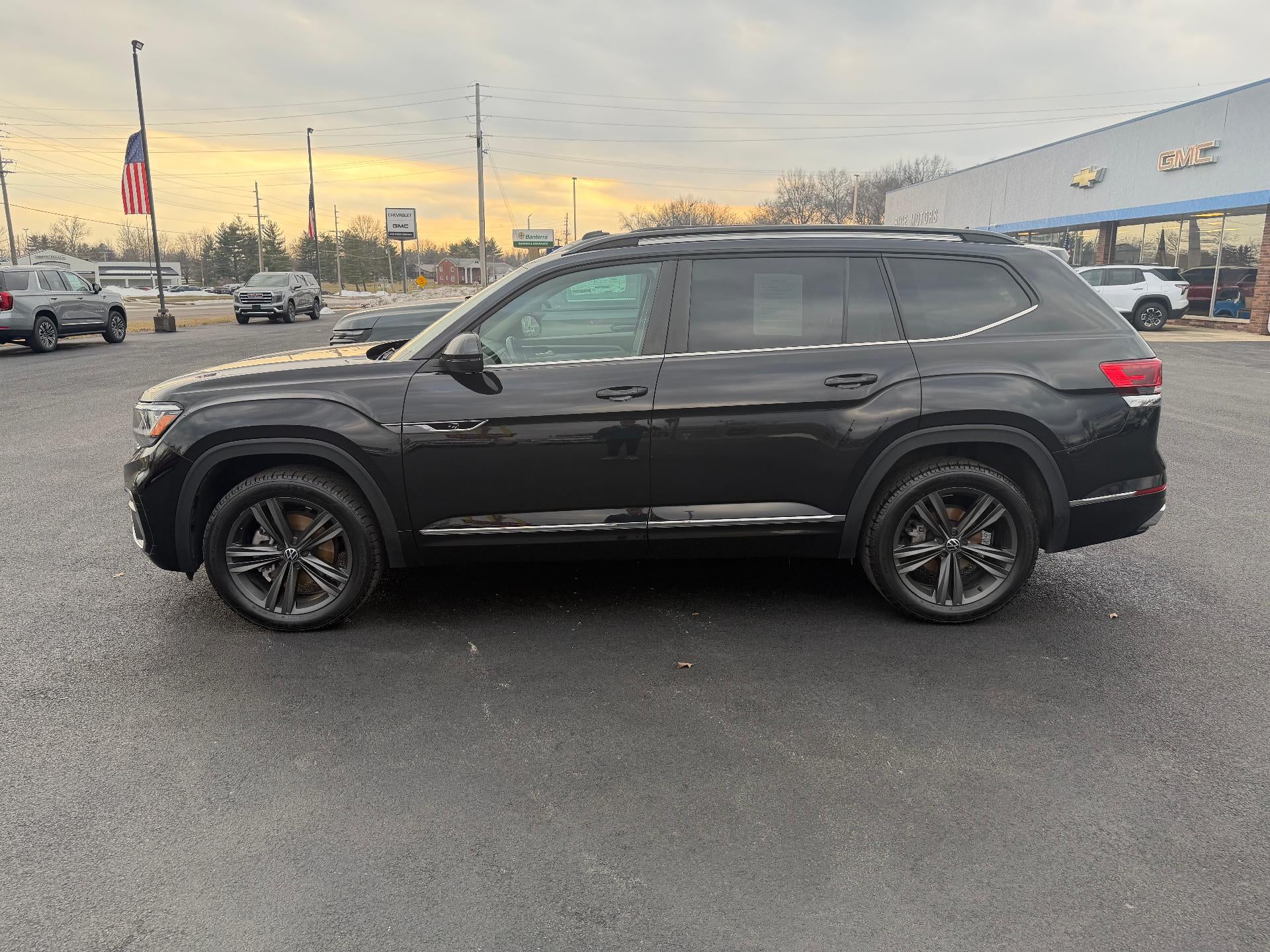 2021 Volkswagen Atlas 3.6L V6 SE w/Technology R-Line