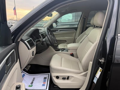 2021 Volkswagen Atlas 3.6L V6 SE w/Technology R-Line