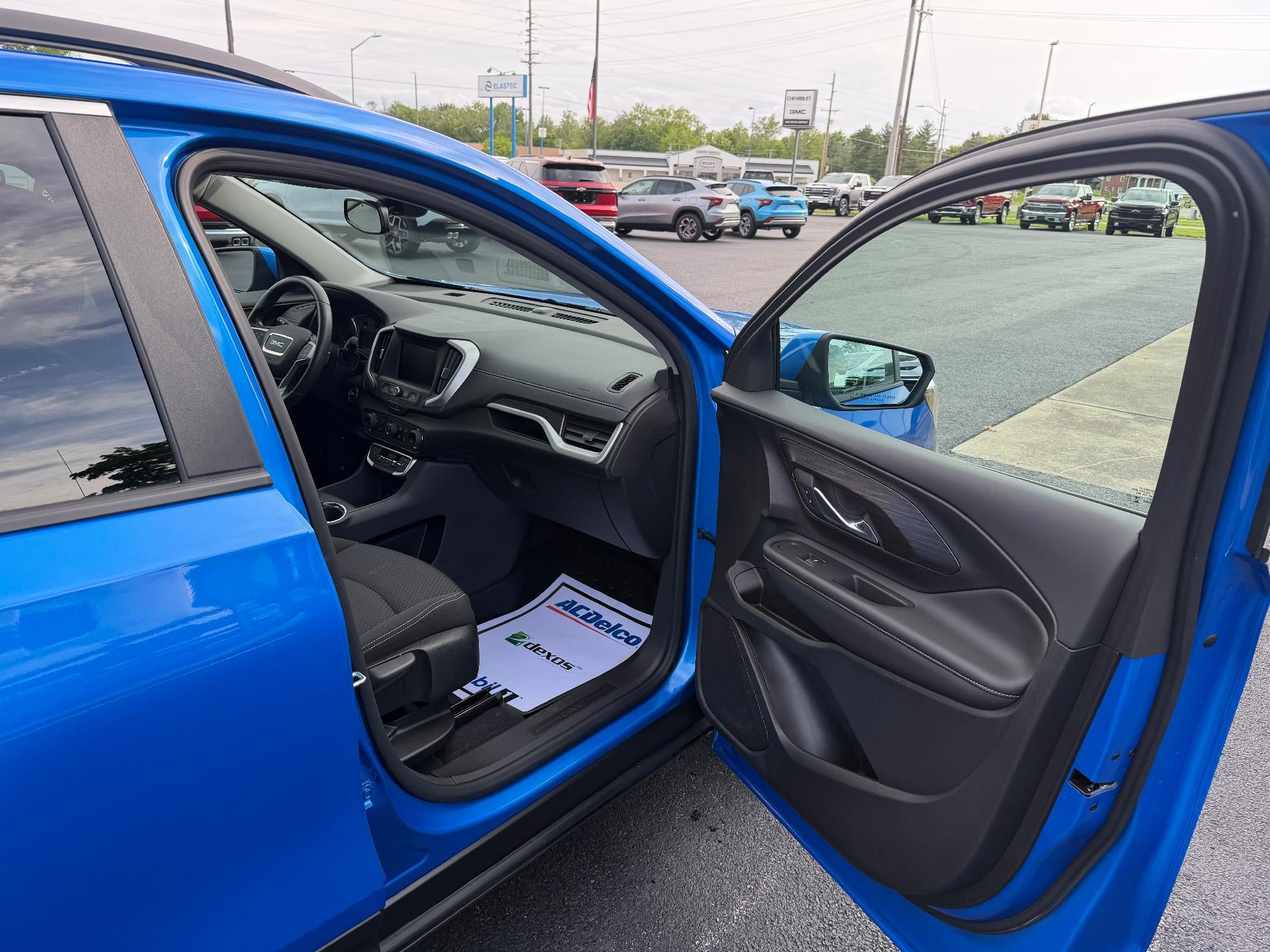 2024 GMC Terrain SLE