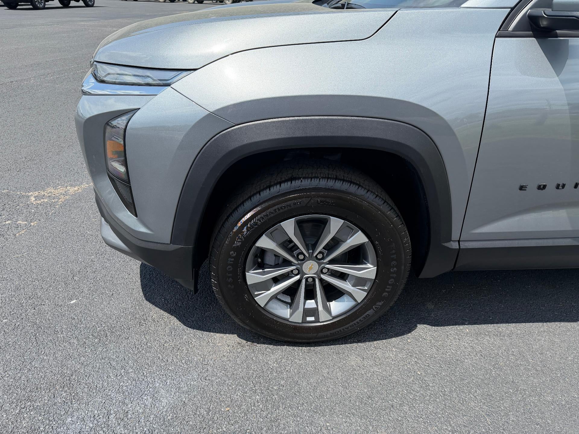 2027 Chevrolet Equinox LT - Photo 7