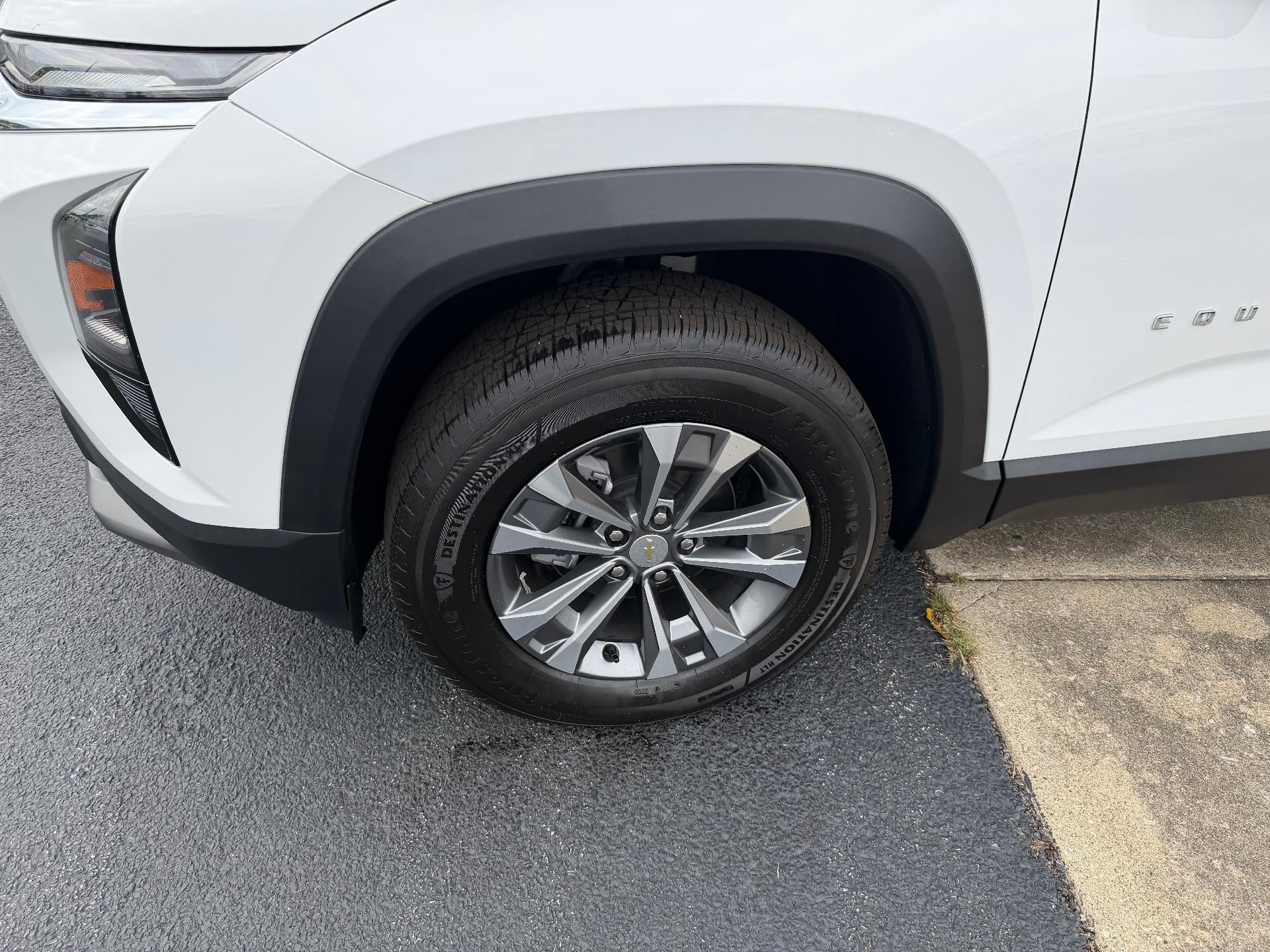 2027 Chevrolet Equinox LT - Photo 7