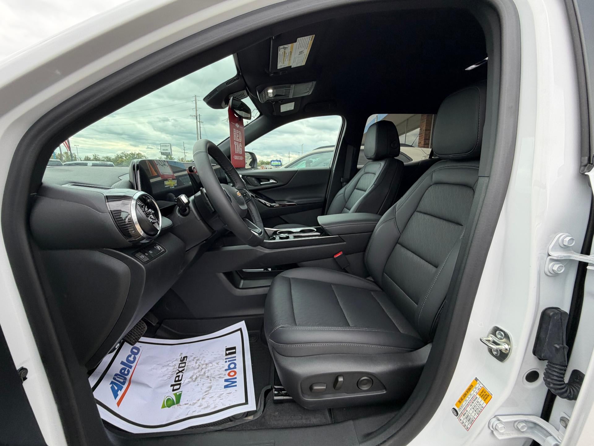 2027 Chevrolet Equinox LT - Photo 9