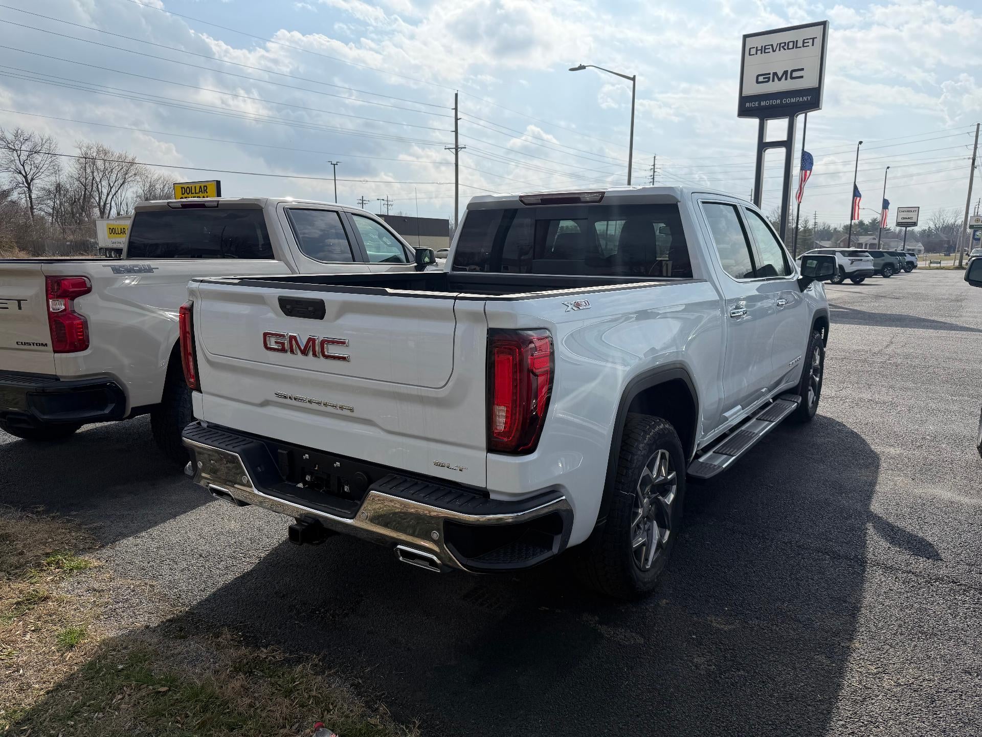 2026 GMC Sierra 1500 SLT