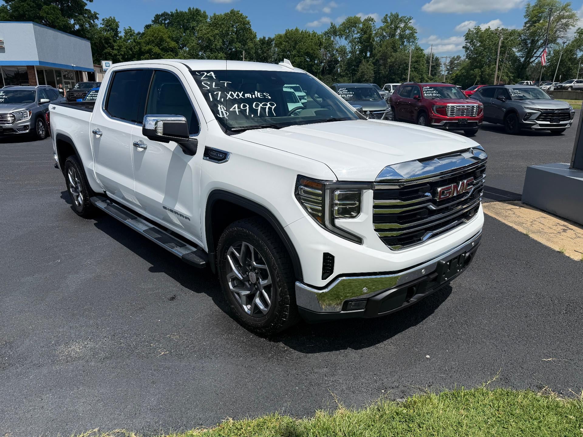 2024 GMC Sierra 1500 SLT