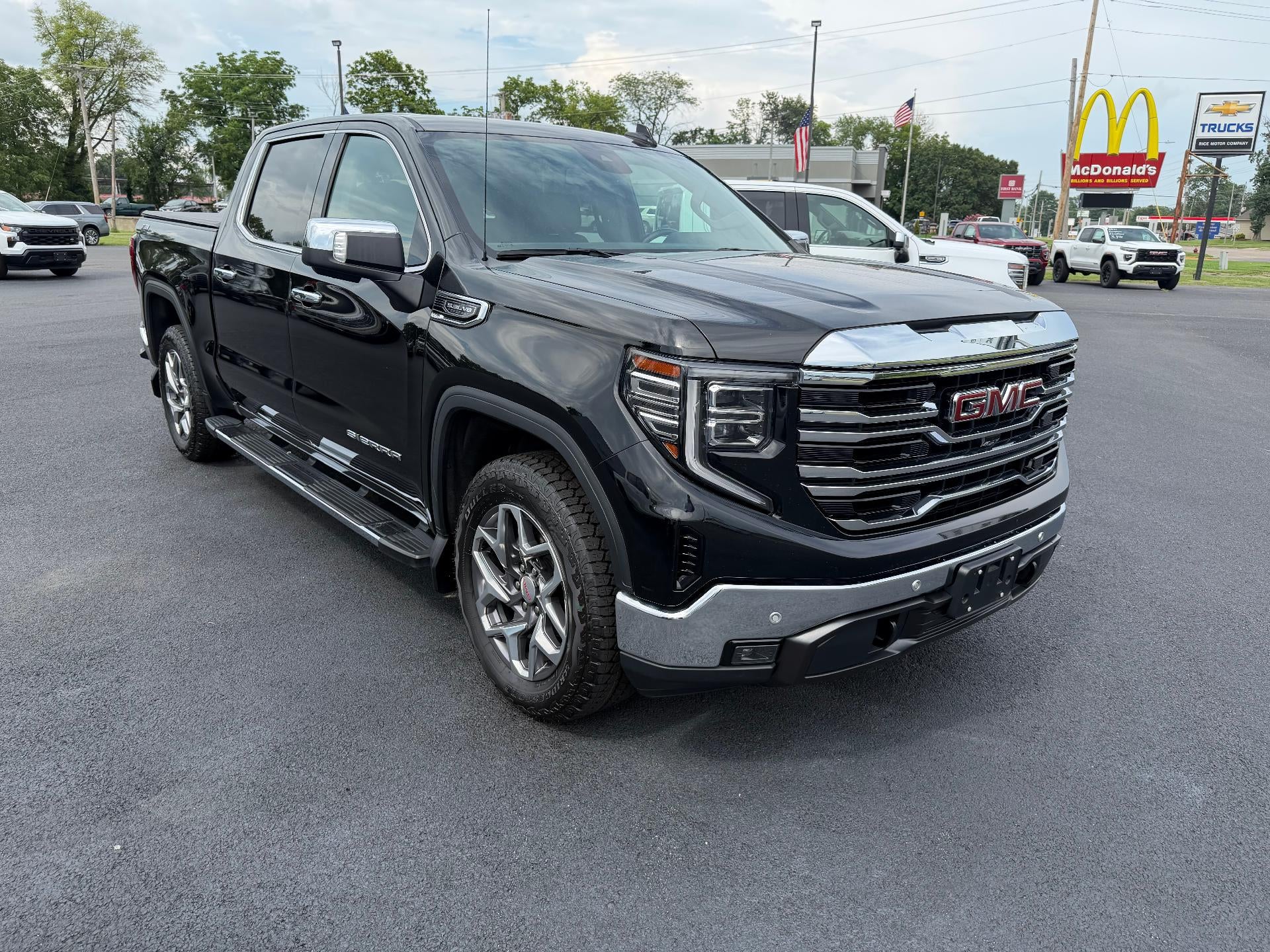 2022 GMC Sierra 1500 SLT