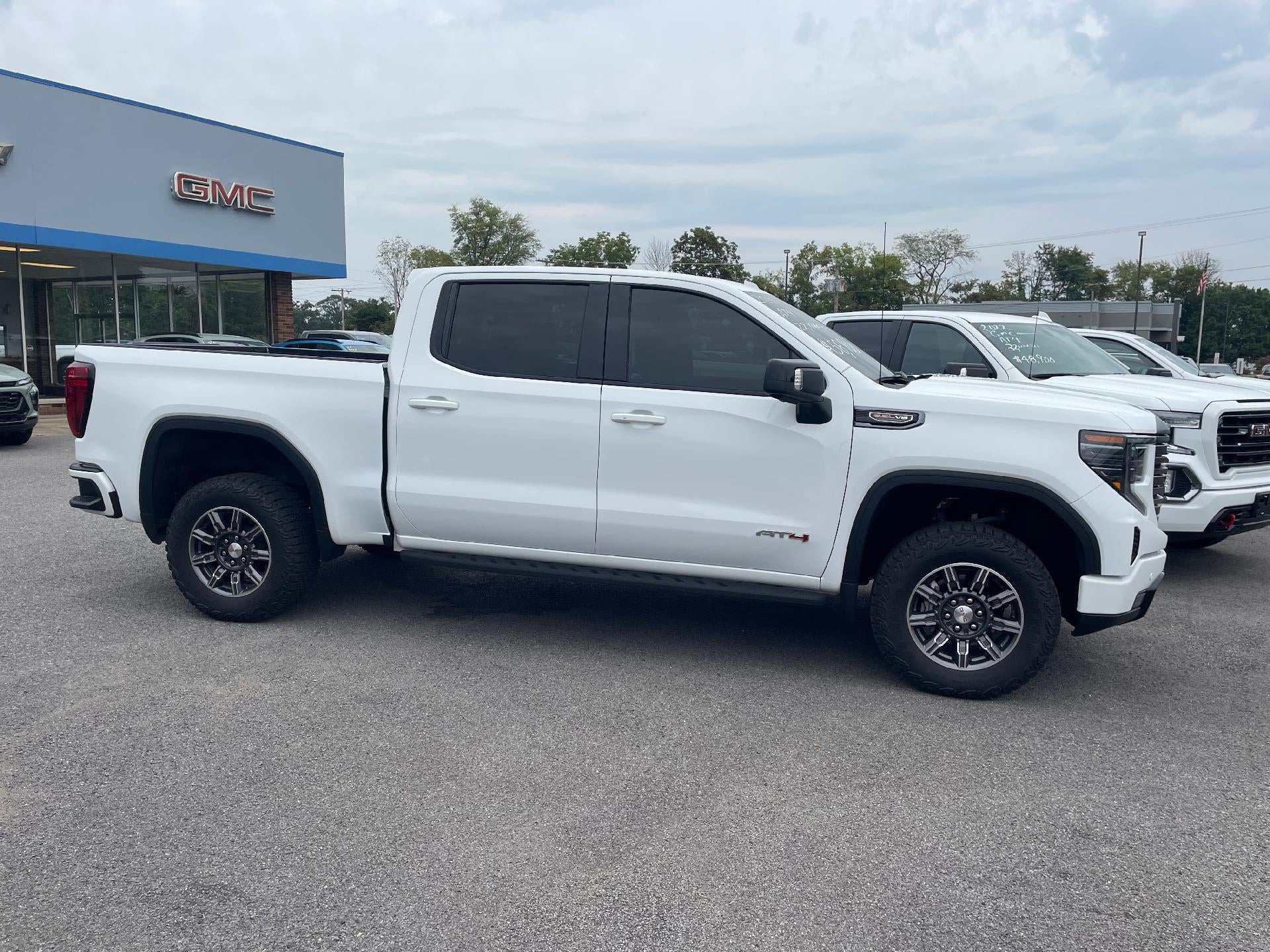 2024 GMC Sierra 1500 AT4