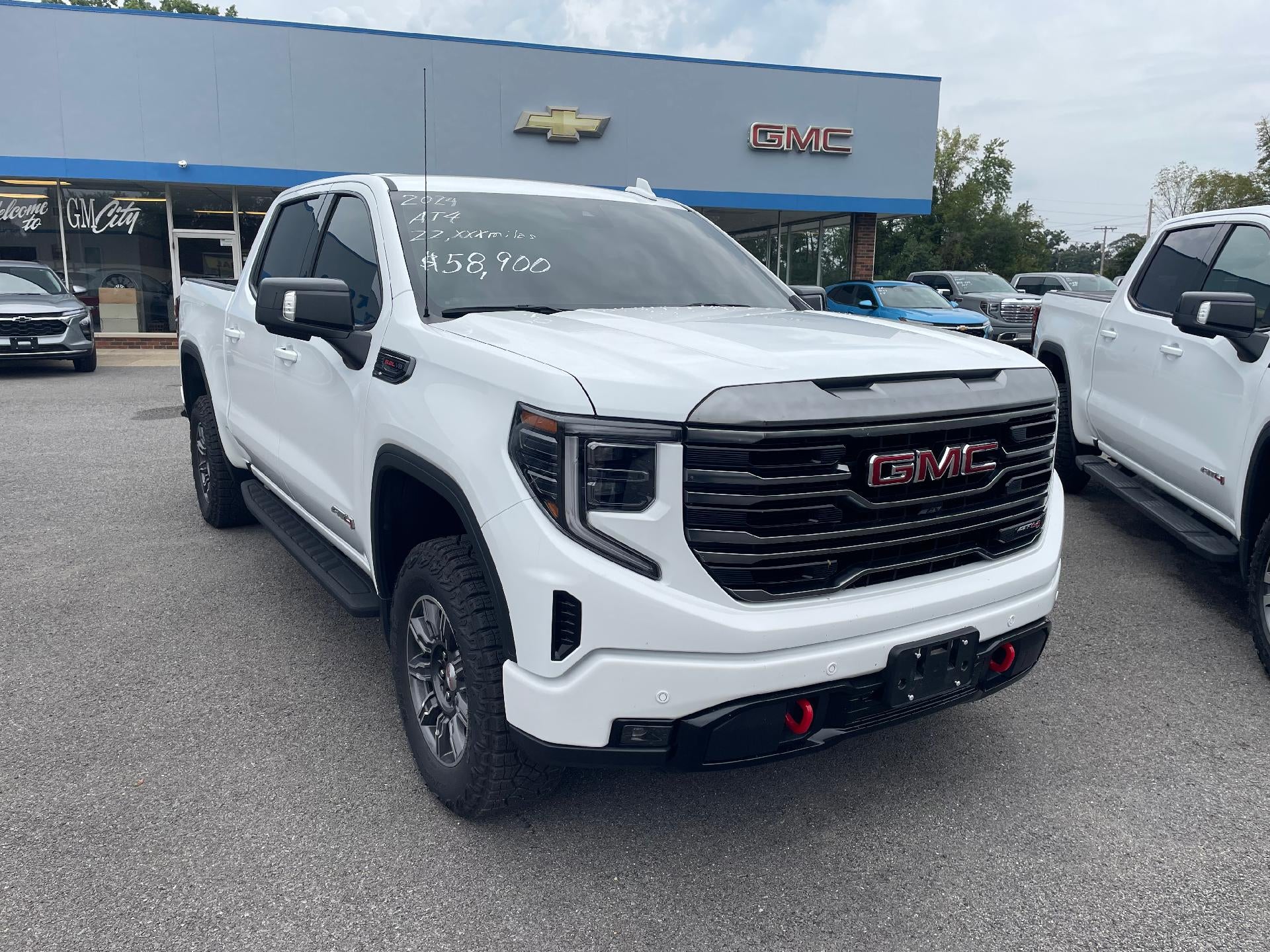 2024 GMC Sierra 1500 AT4