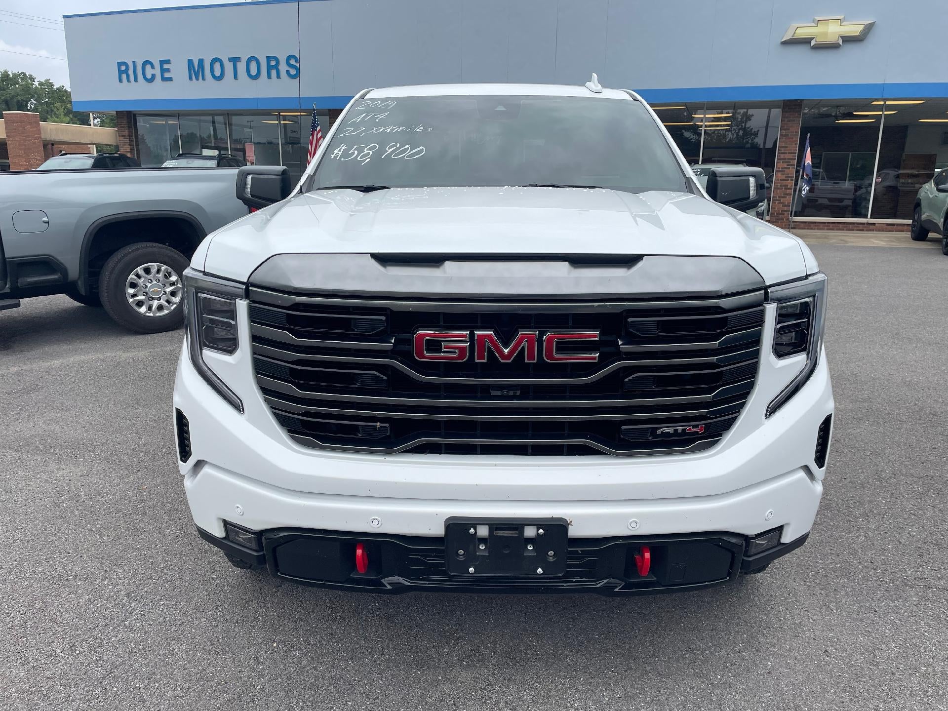 2024 GMC Sierra 1500 AT4