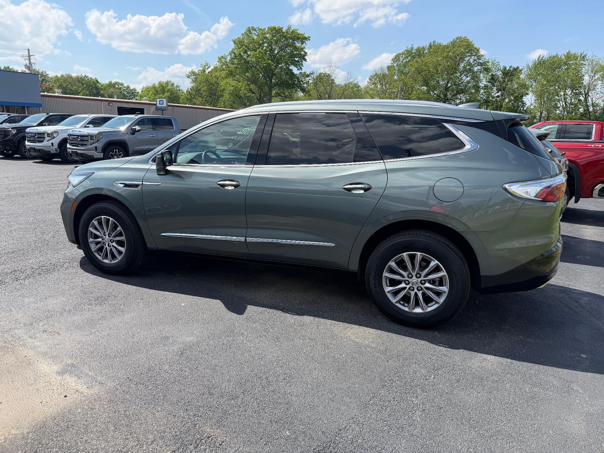 2023 Buick Enclave Essence