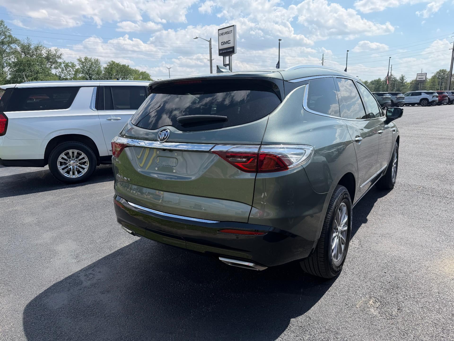 2023 Buick Enclave Essence